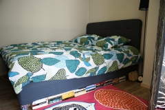 Le lit de la chambre lit 2p